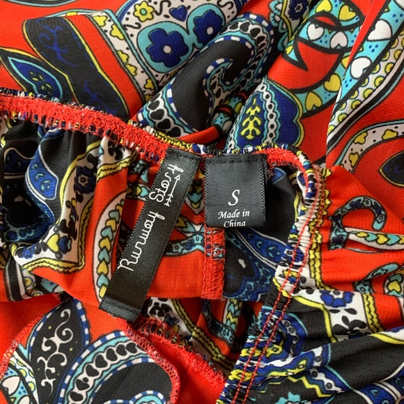 Bright Geometric Dress w/ Open Back - Picture 4 of 4